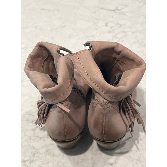 Sam Edelman Women’s Louie Suede Barn Fringe Side Zip Ankle Boots Size 8.5 Cream - Picture 4 of 5